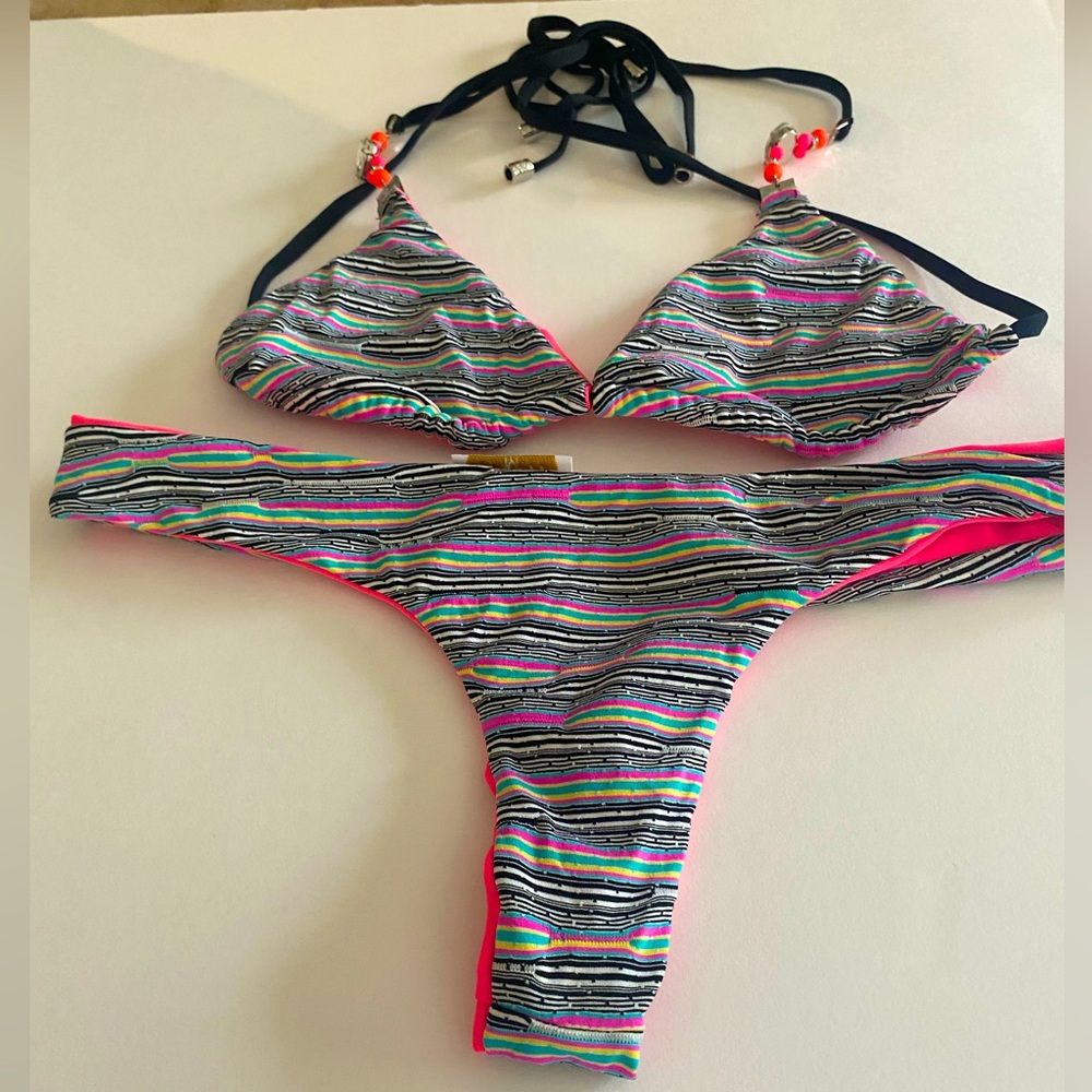 Beach Bunny Bikini Pink Set Size M. Excellent Condition